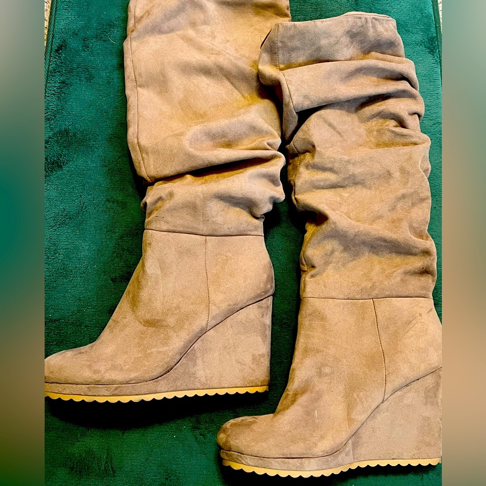 Tan Wedge boots